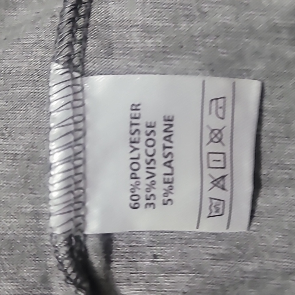 Gray V-Neck Women's Top 2x - Picture 2 of 2